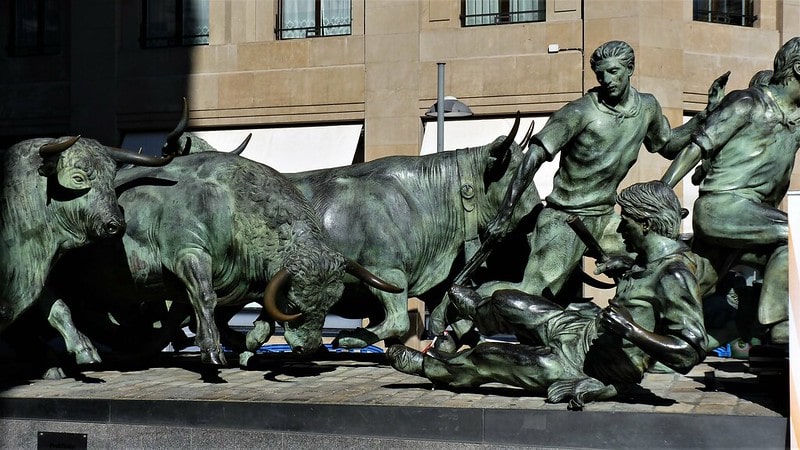 Estatua Sanfermines - Qué ver en Navarra