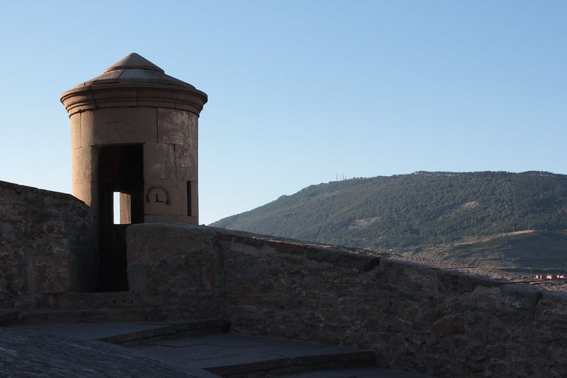 Muralla Pamplona - Qué ver en Navarra